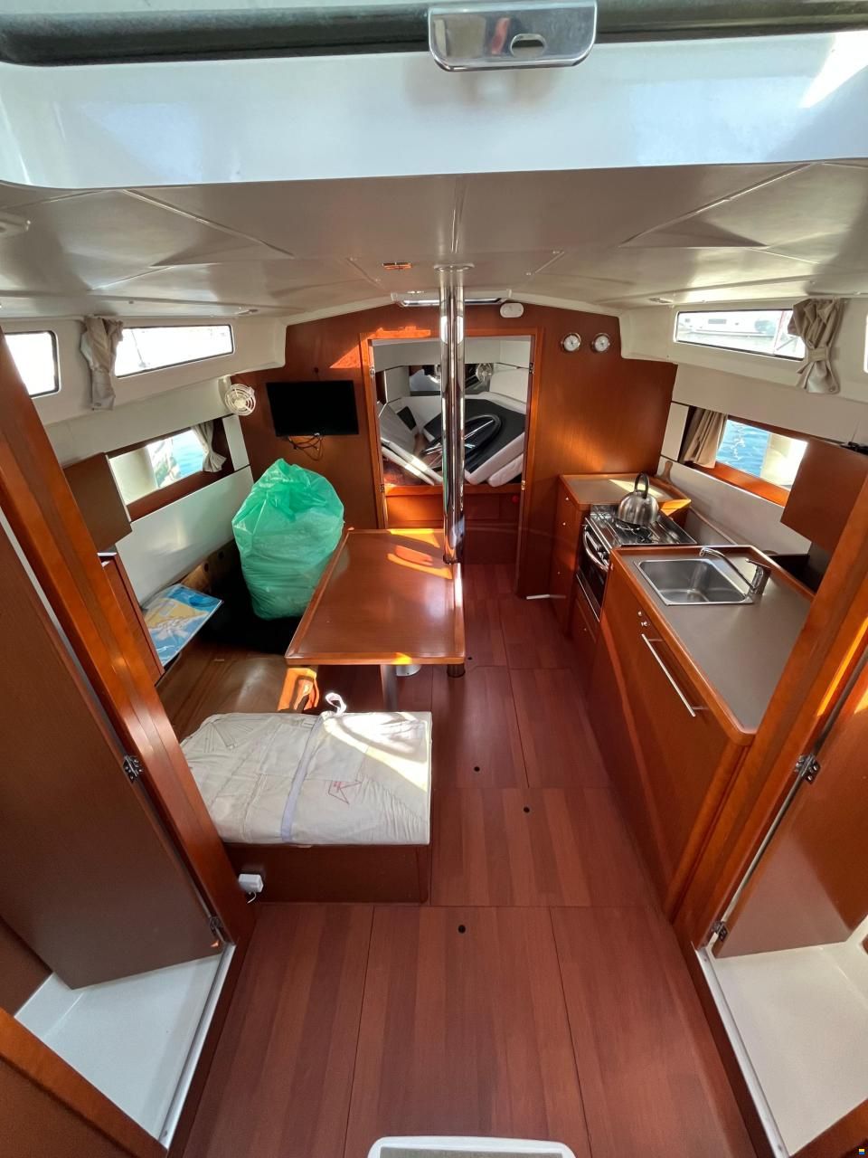 Beneteau OCEANIS 38.1