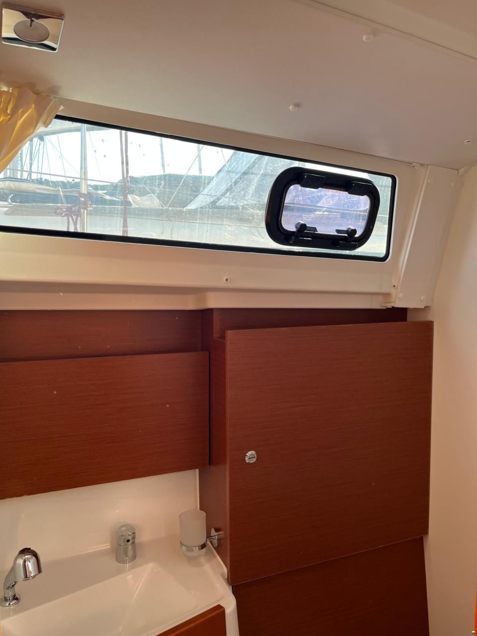 Beneteau OCEANIS 38.1