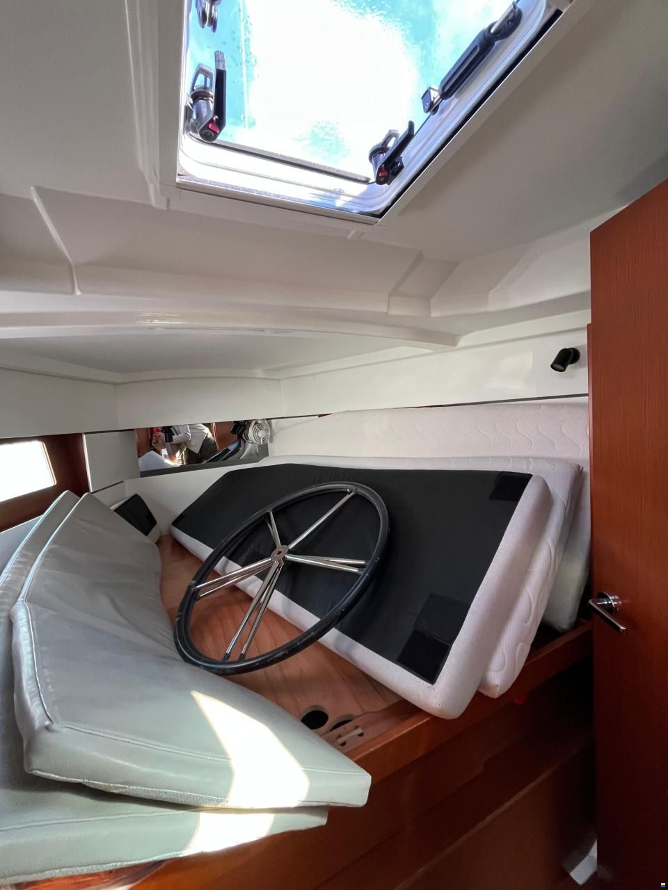 Beneteau OCEANIS 38.1