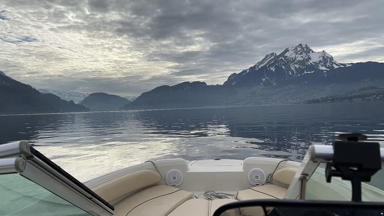 Sea Ray 210 Sundeck Bowrider