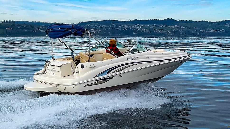Sea Ray 210 Sundeck Bowrider