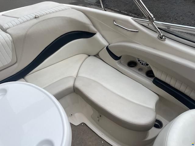 Glastron GXL235