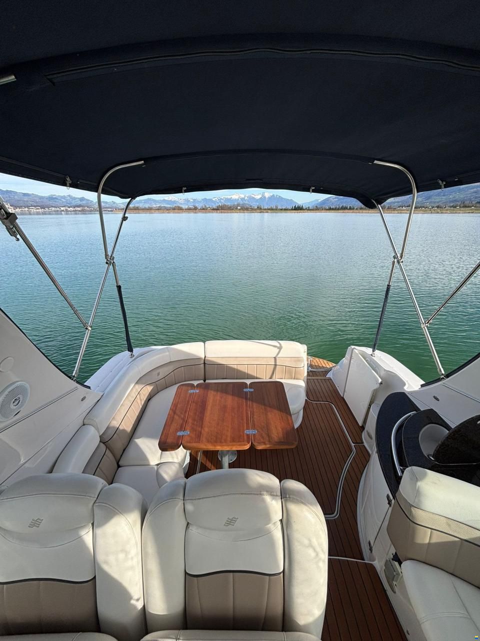 Four Winns Vista 318