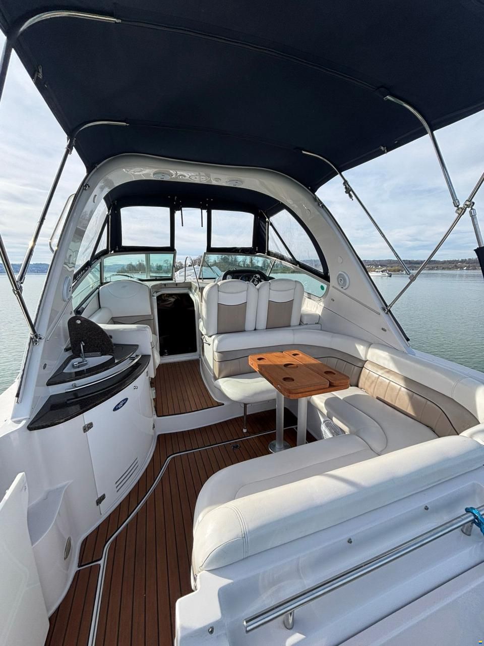 Four Winns Vista 318