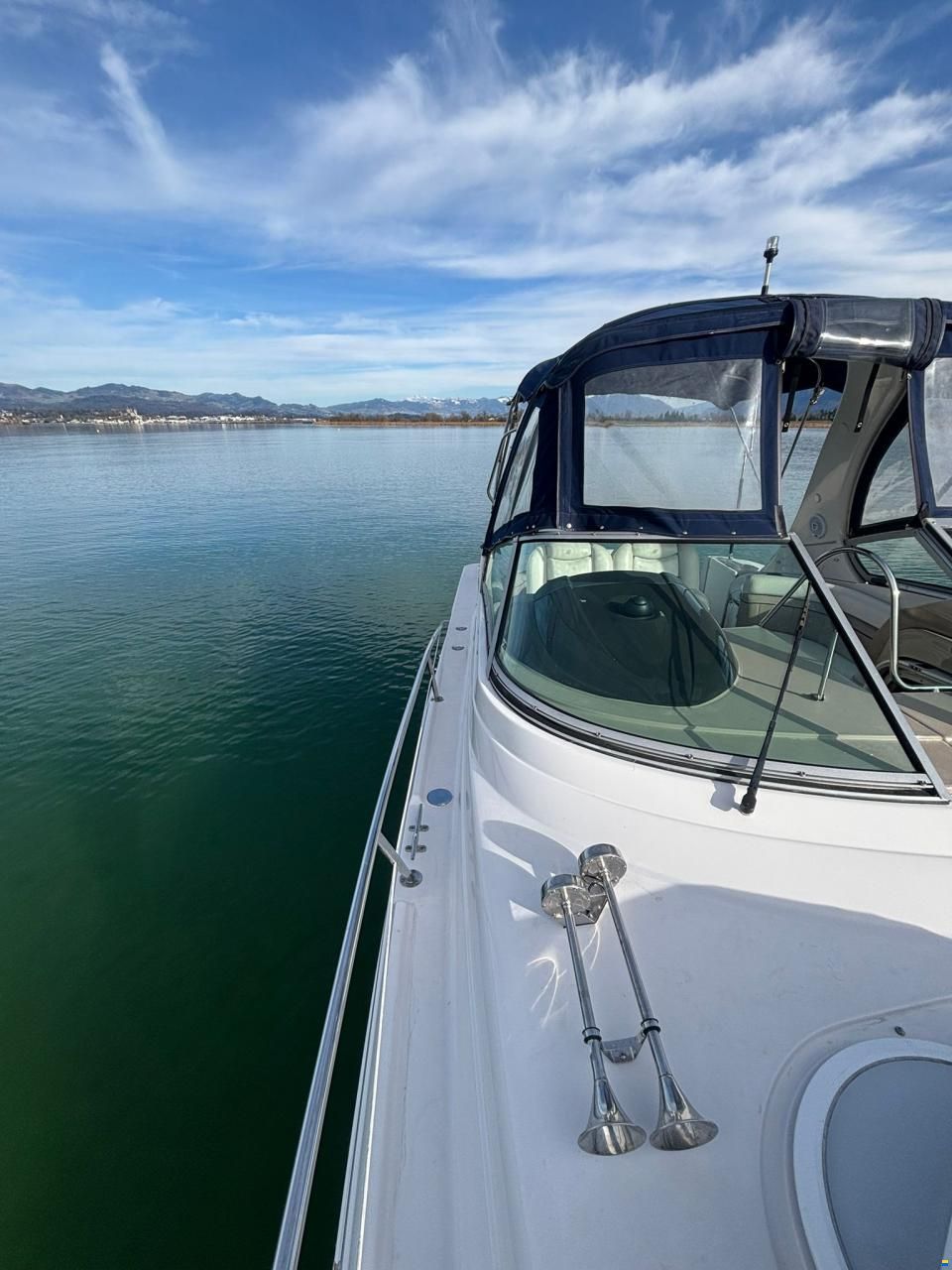 Four Winns Vista 318