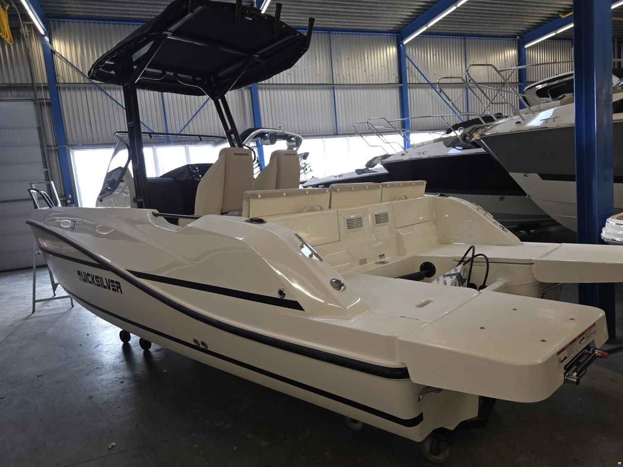 Quicksilver 705 open