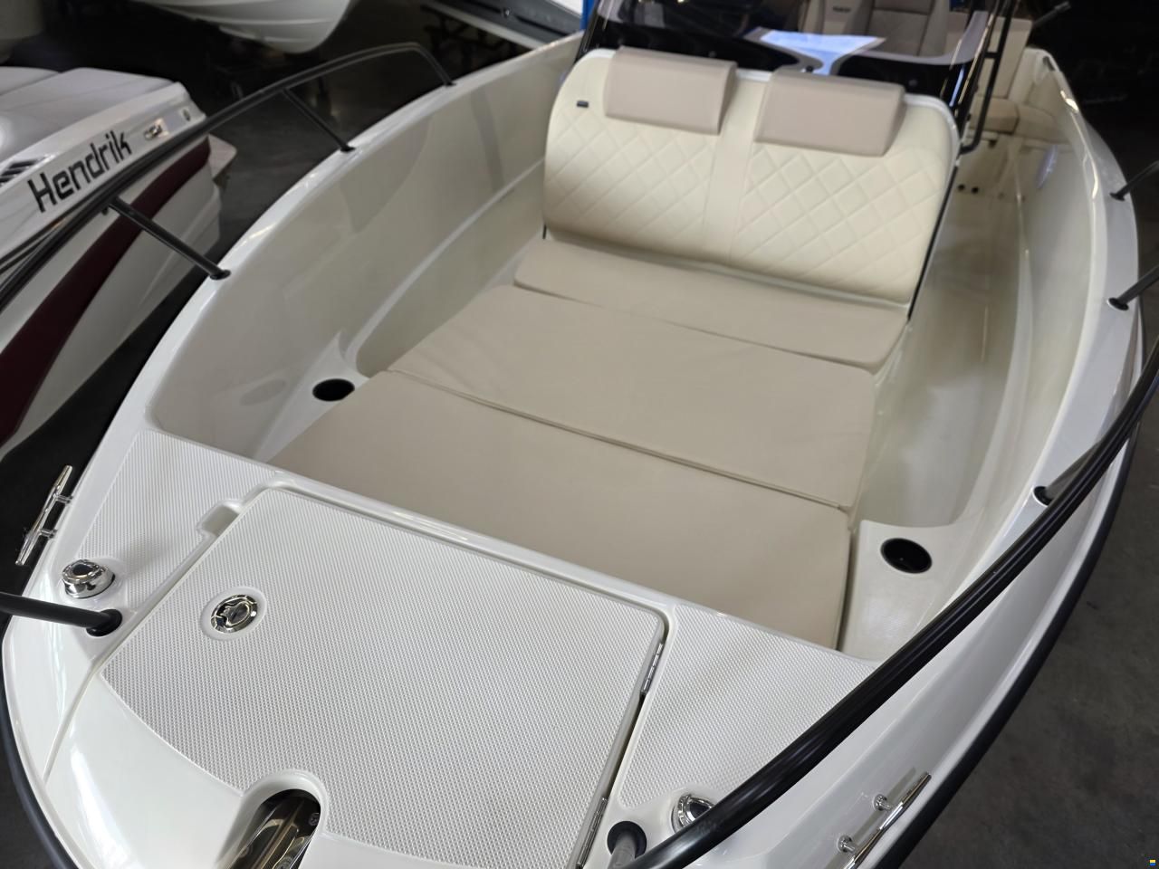 Quicksilver 705 open
