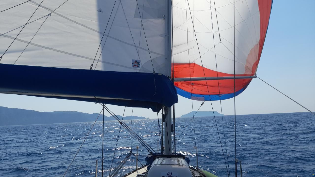 X-Yachts X 372