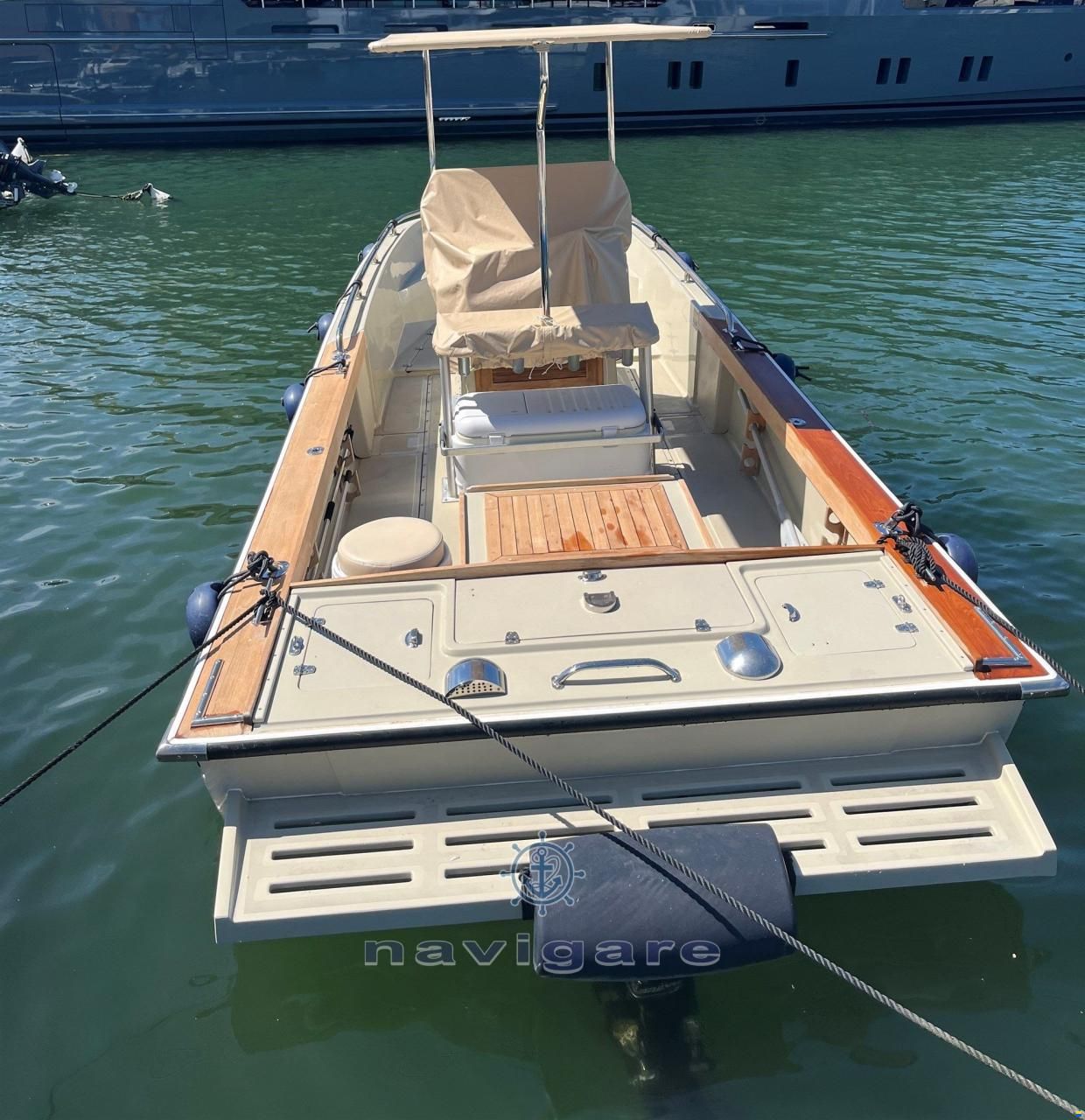 Boston Whaler 23 Outrage