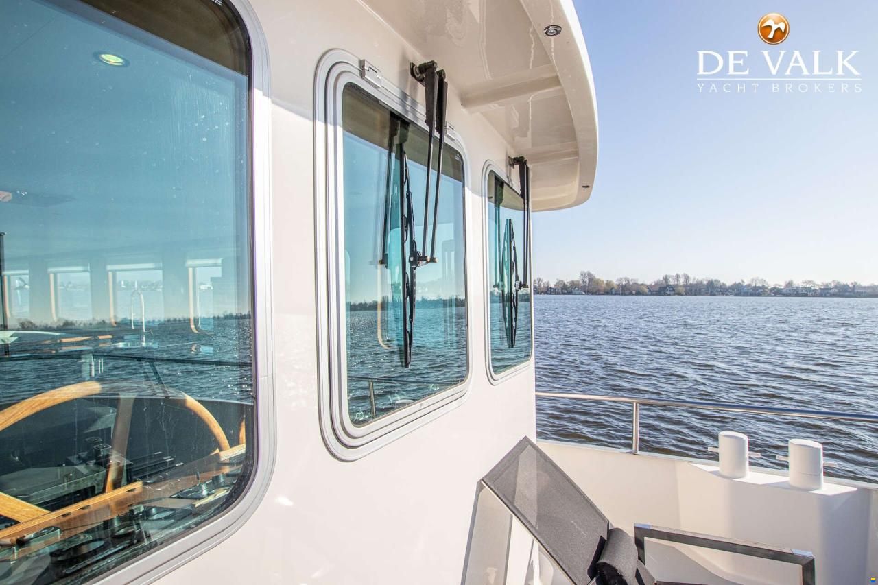 Custom Built Live Aboard 1800