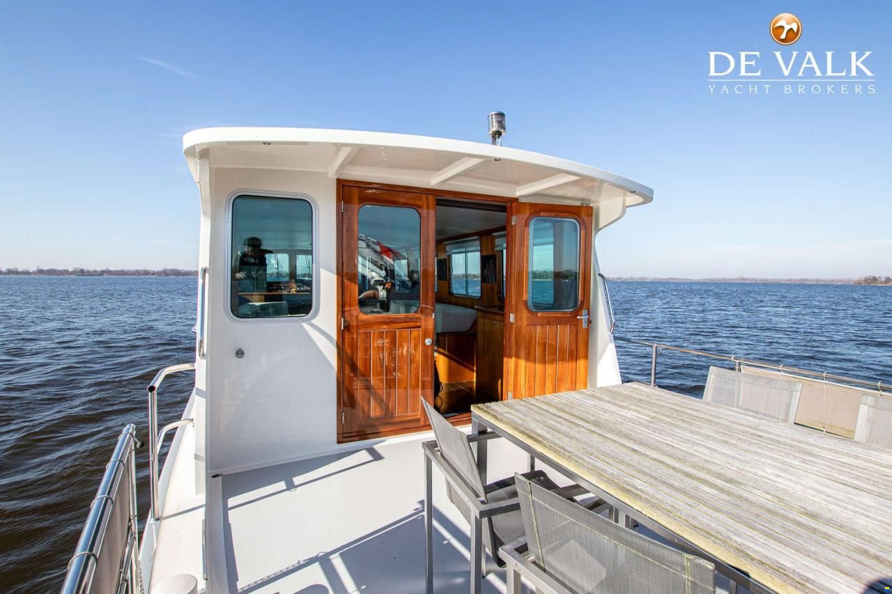 Custom Built Live Aboard 1800