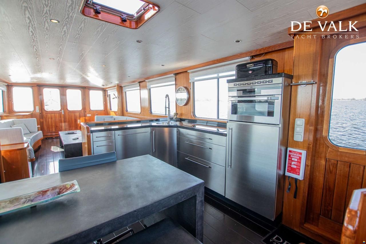 Custom Built Live Aboard 1800