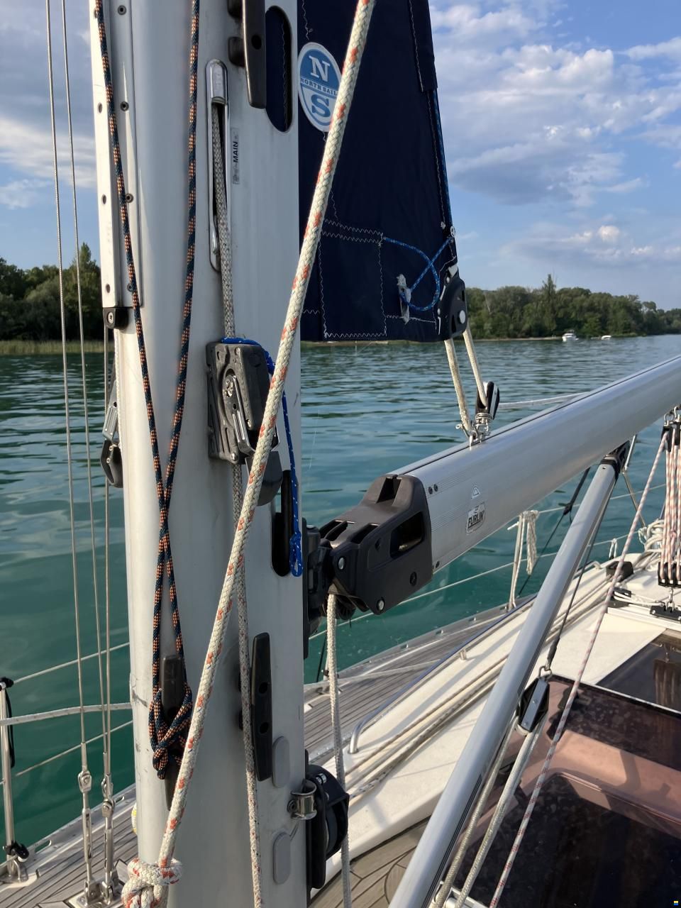 Bavaria 350 Lagoon