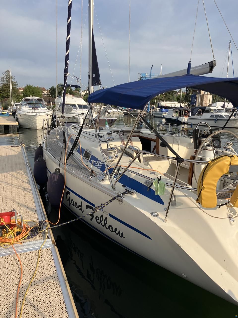 Bavaria 350 Lagoon