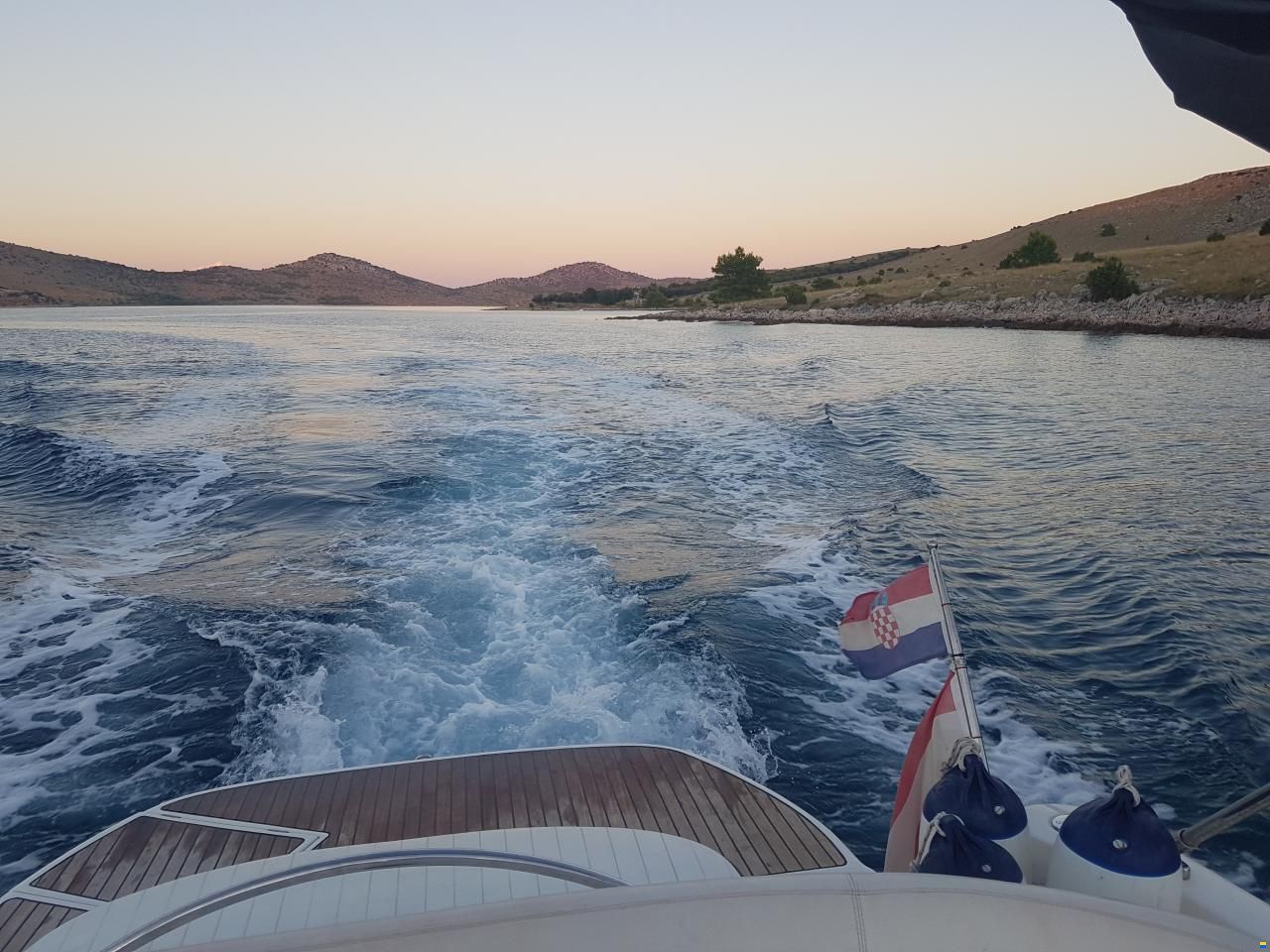 Rio 850 Day Cruiser