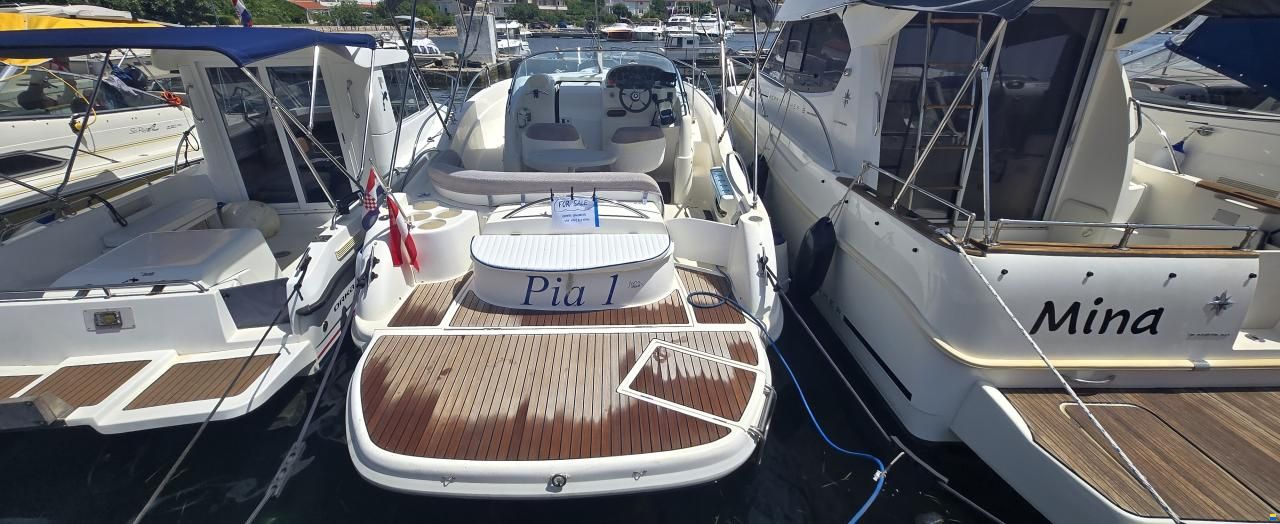Rio 850 Day Cruiser