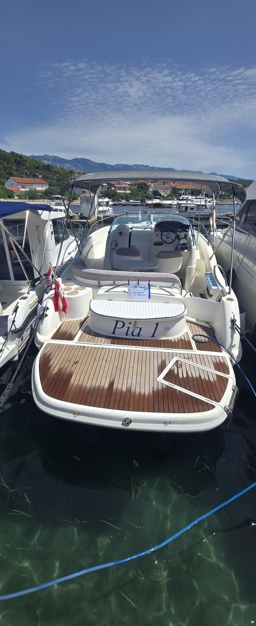 Rio 850 Day Cruiser
