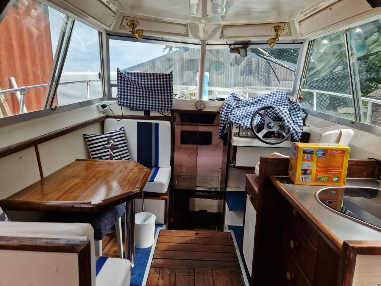 Sea Ray SRV 240