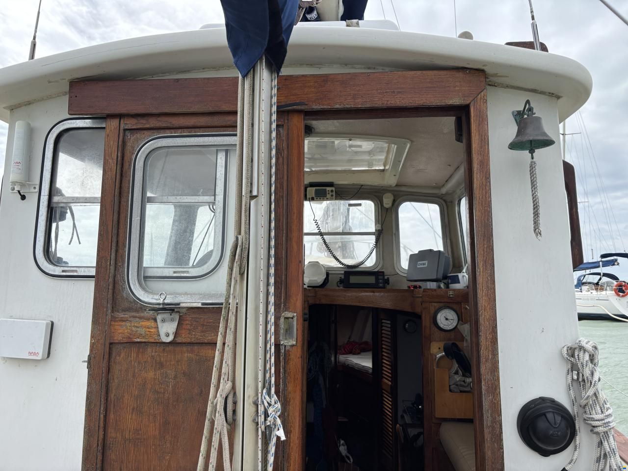 Fisher Boats 25