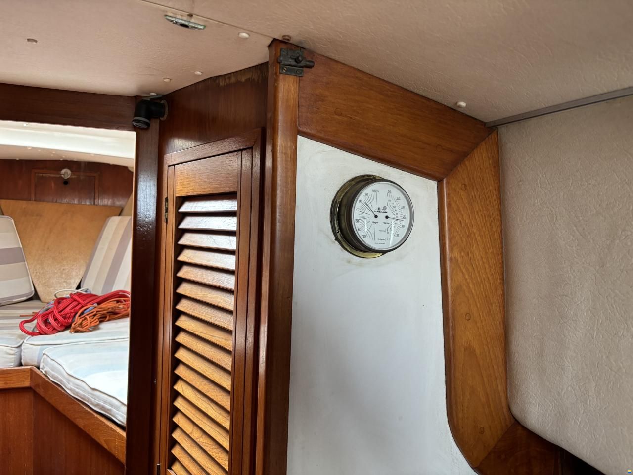 Fisher Boats 25