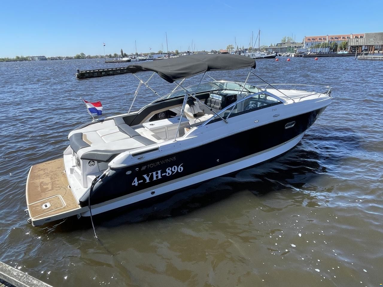 Four Winns S265