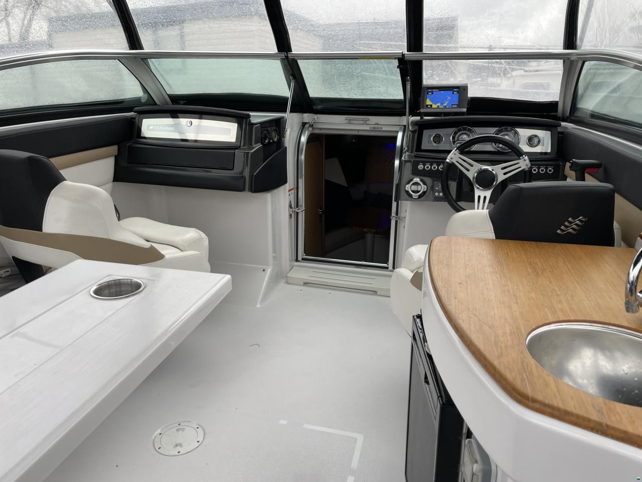 Four Winns S265