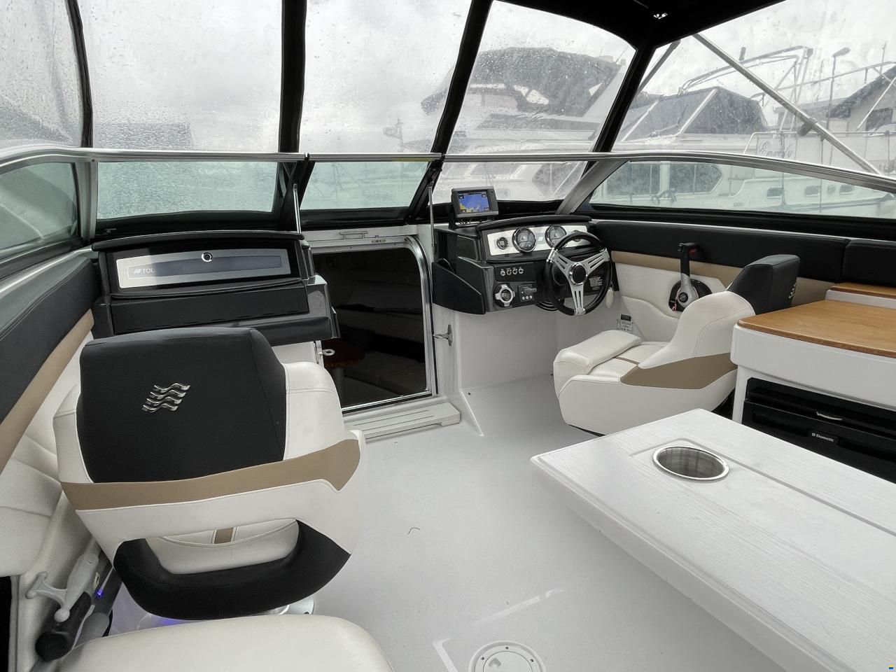 Four Winns S265