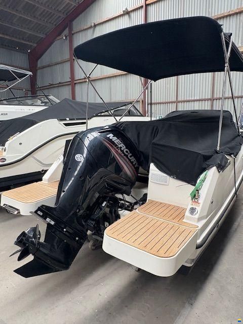 Quicksilver Flot Quicksilver 555 med Mercury 100 HK