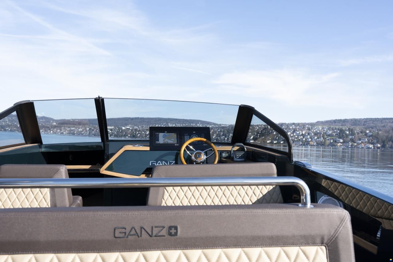 Ganz Boats Ovation 7X Cruiser