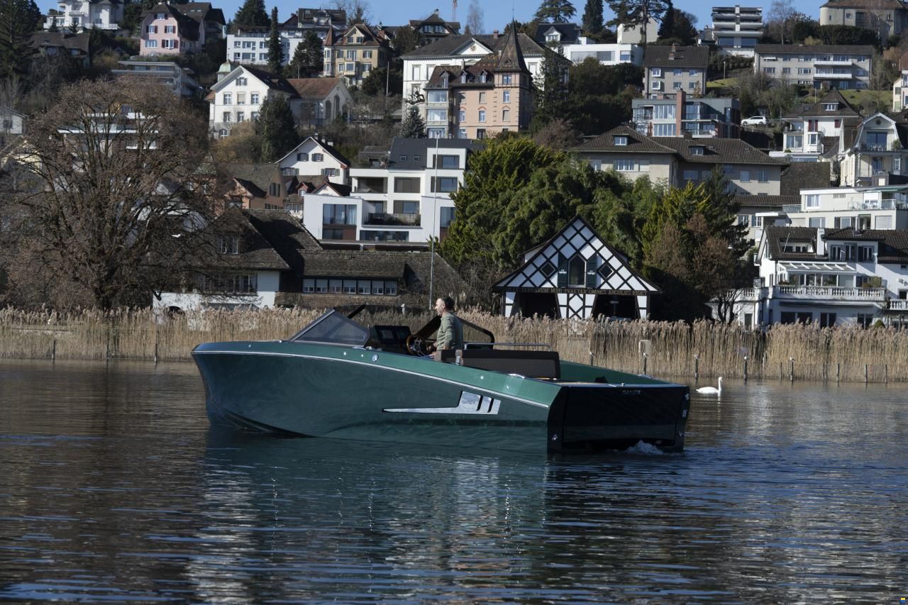 Ganz Boats Ovation 7X Cruiser