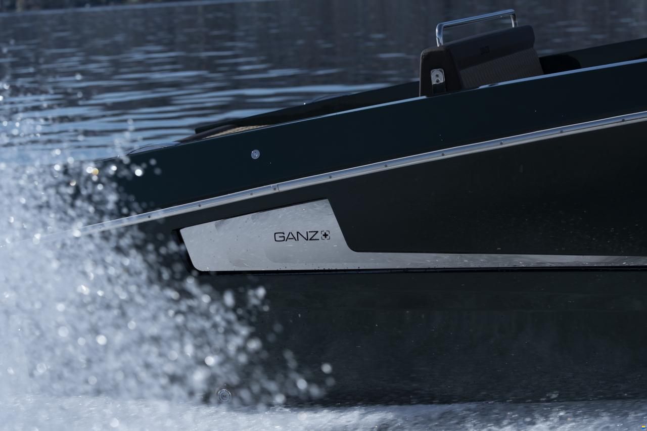 Ganz Boats Ovation 7X Cruiser