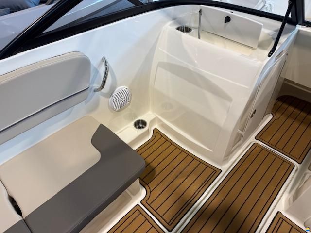 Bayliner VR4 Bowrider Outboard mit 115PS