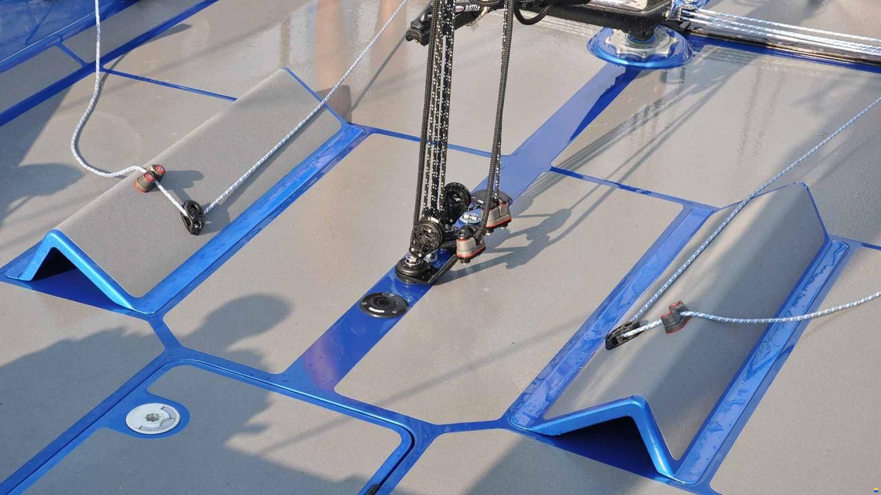 ICE 33
