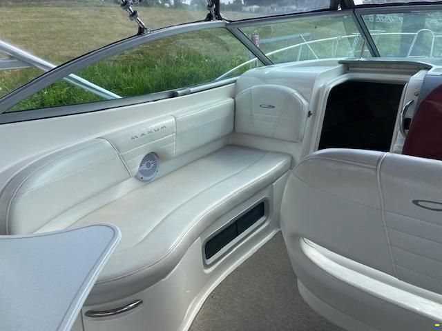 Maxum 2400 SE