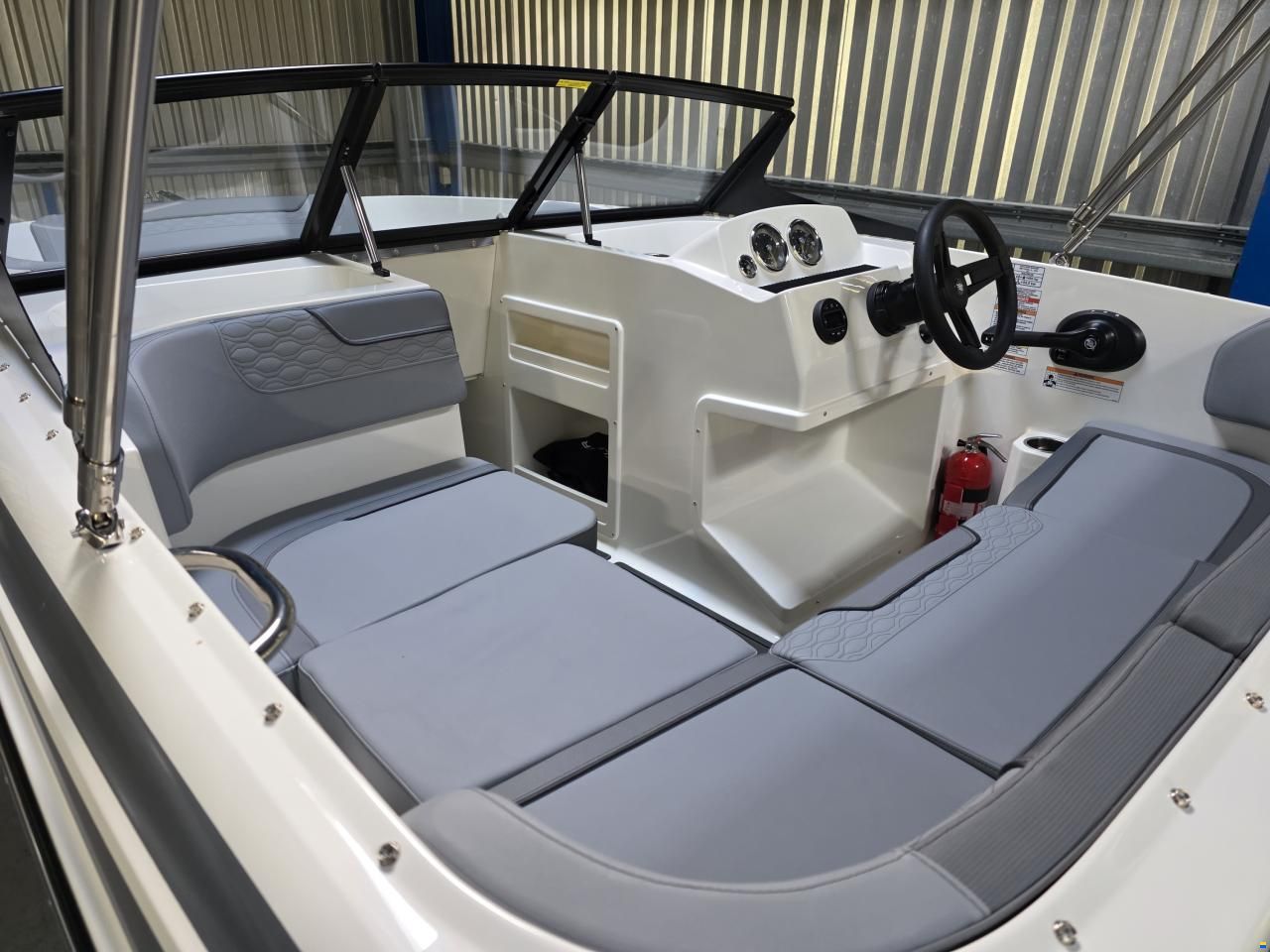 Bayliner M17