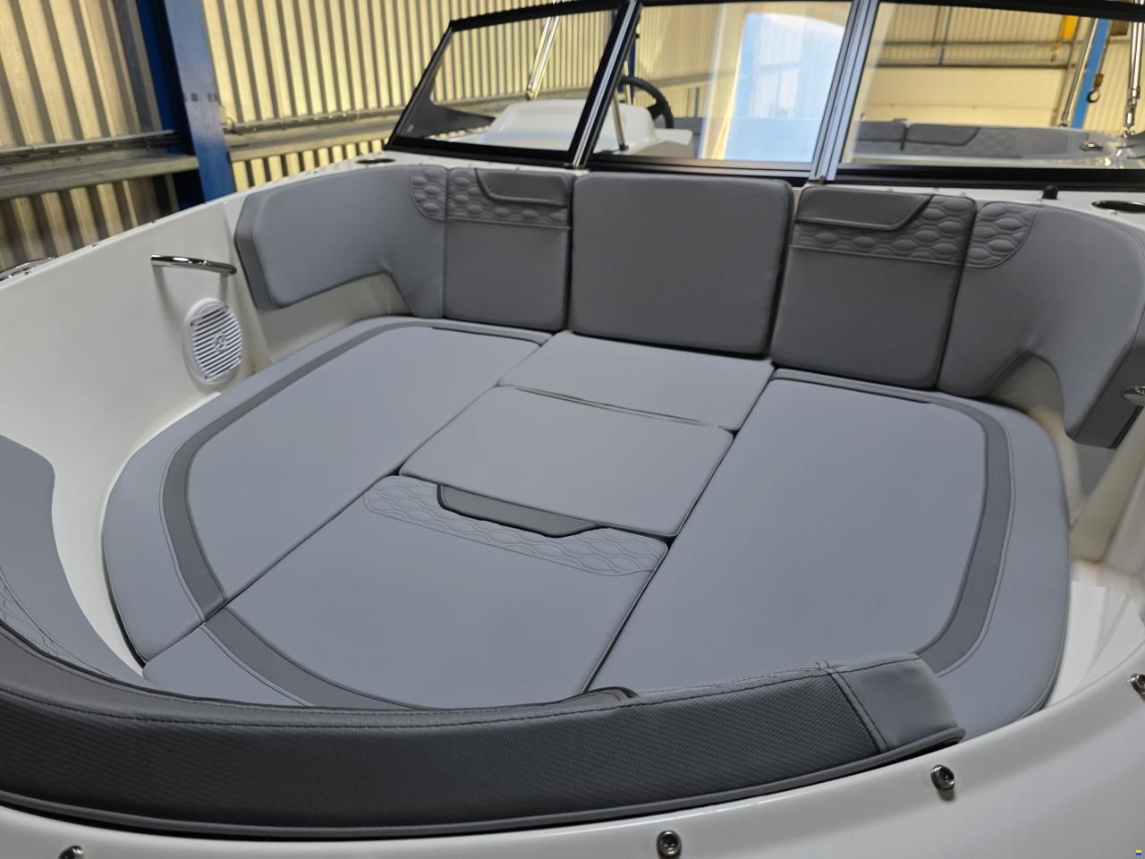 Bayliner M17