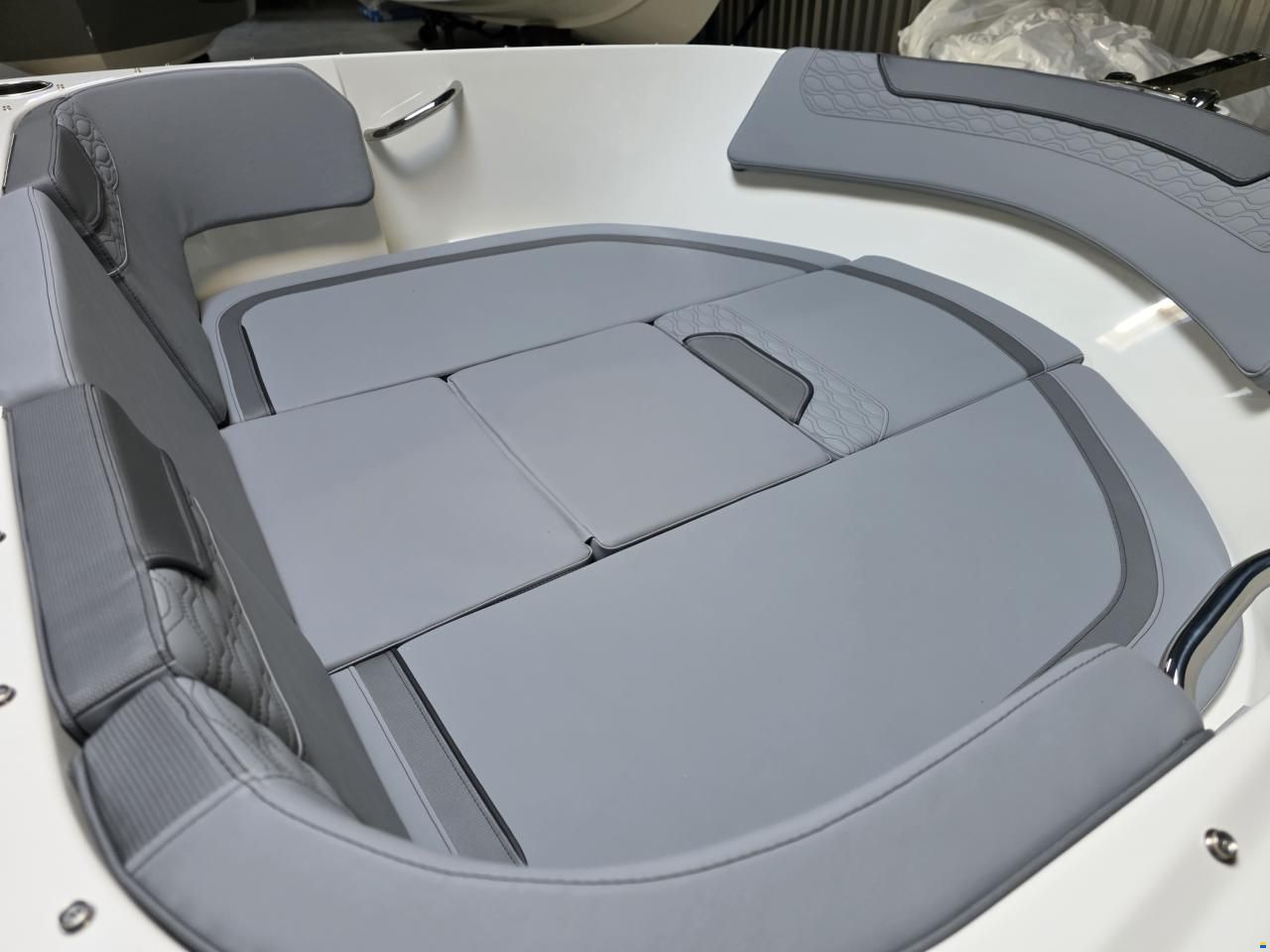 Bayliner M17