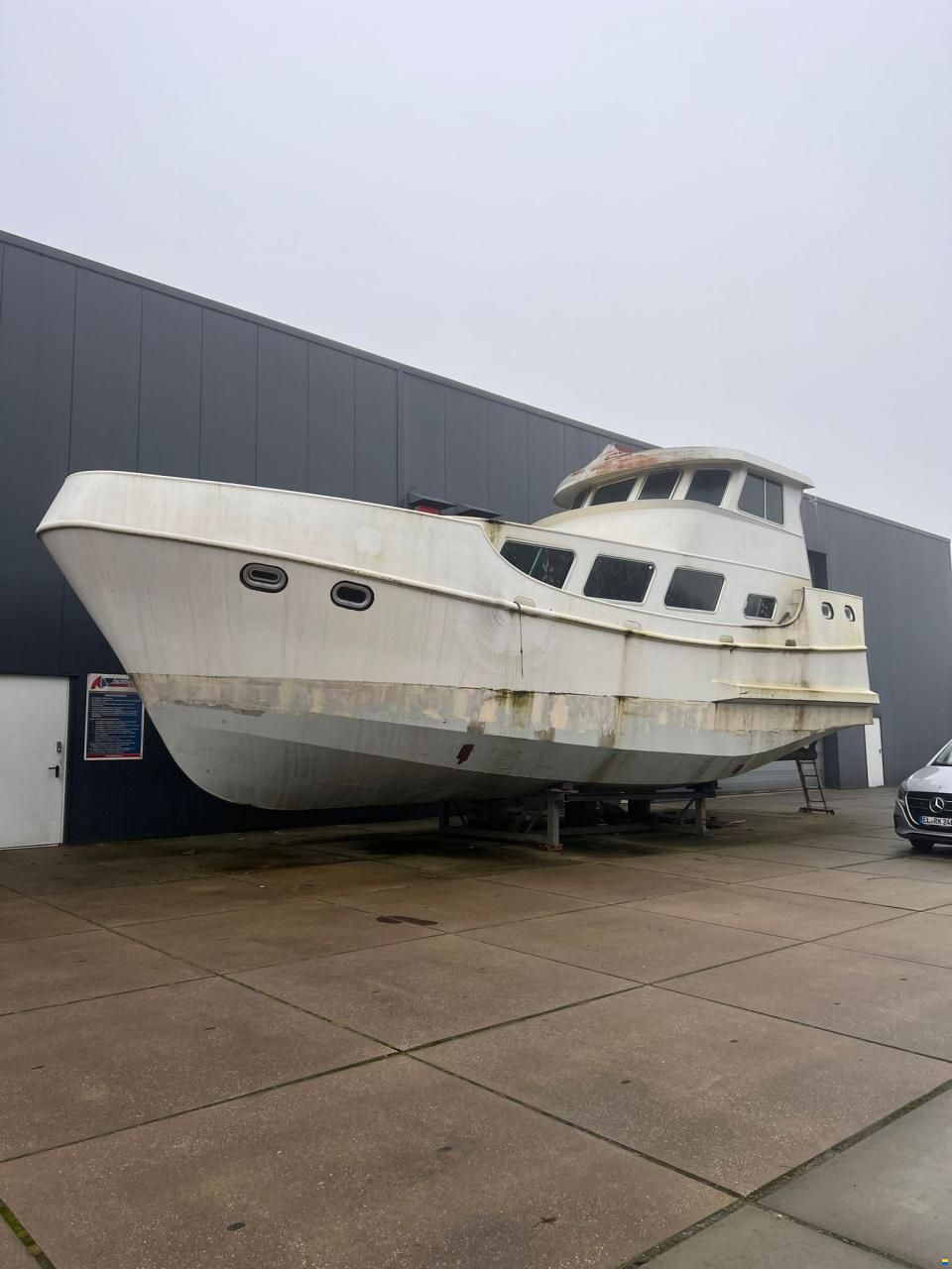 15m Steel Expedition Trawler Project