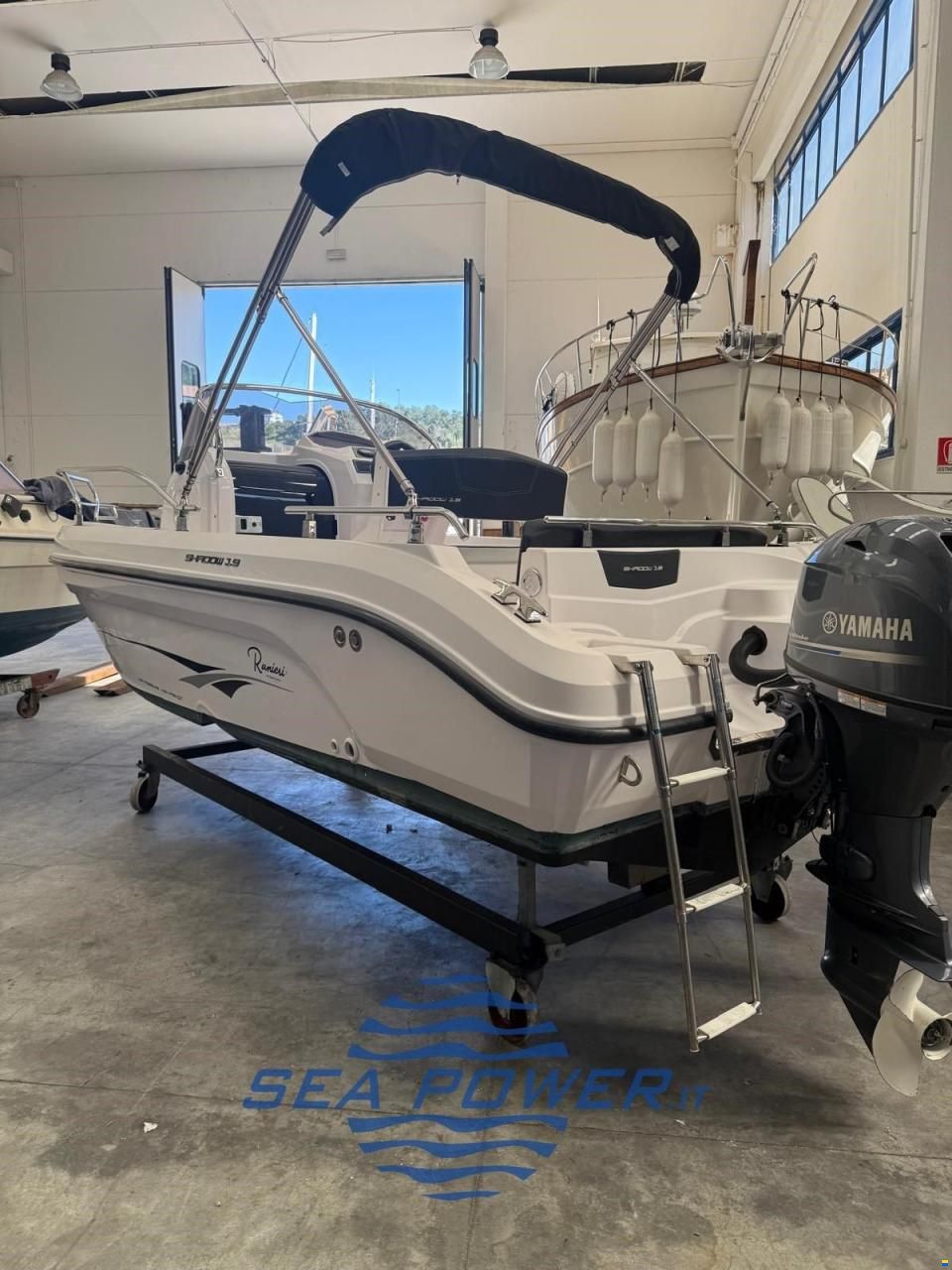 Ranieri Cantiere Shadow 19