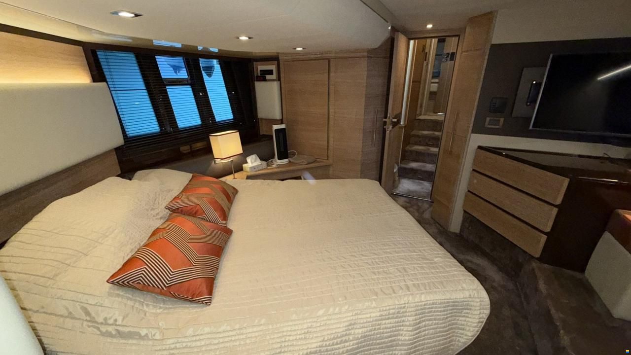 Azimut 58 (60) FLY