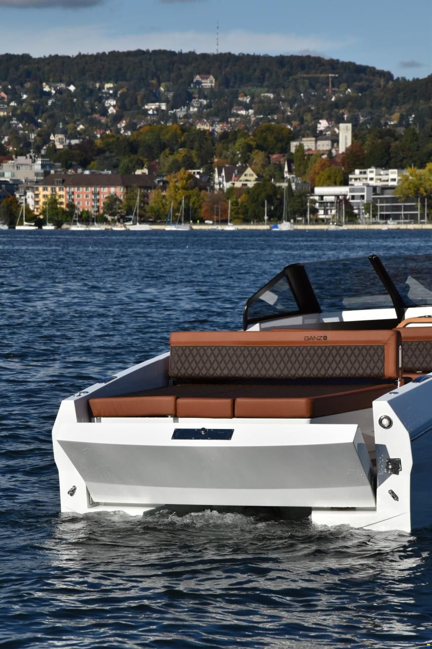 Ganz Boats Ovation 7X Cruiser