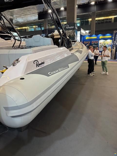 Ranieri GOMMONE RANIERI CAYMAN 28 CABIN 2026