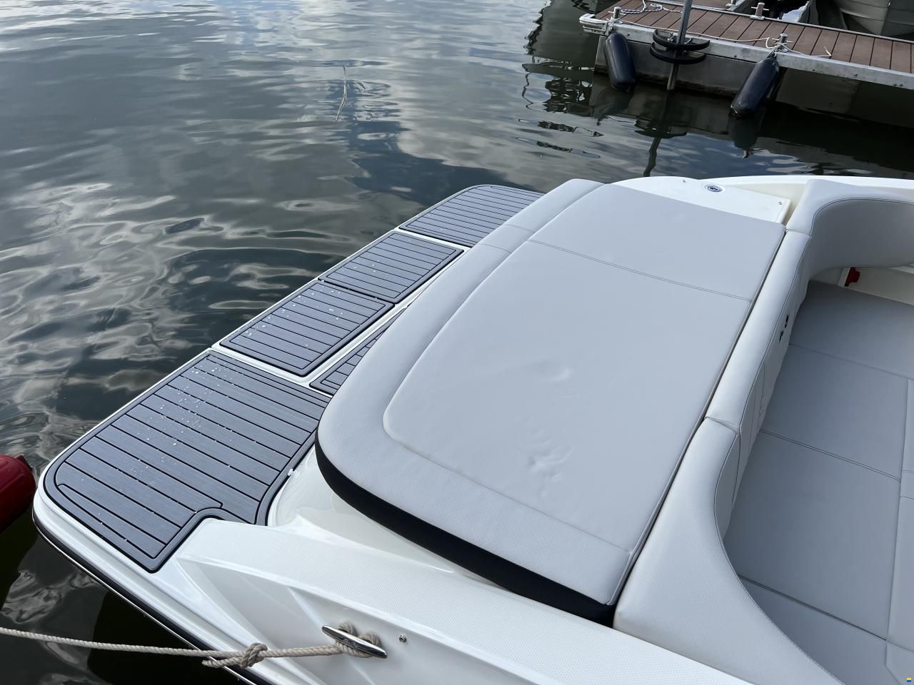 Sea Ray 210 SPXE