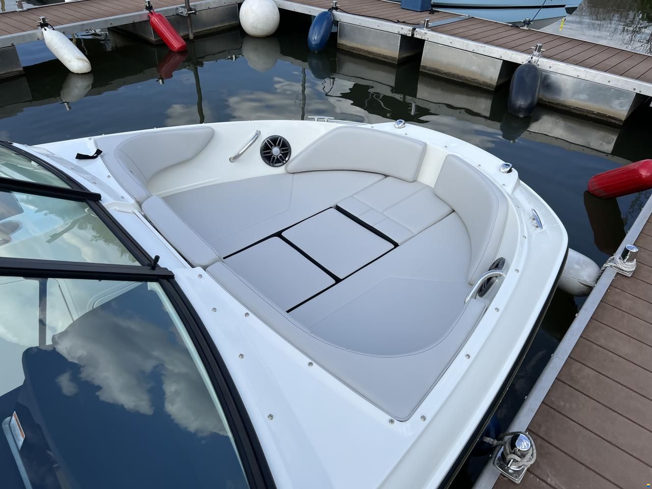 Sea Ray 210 SPXE