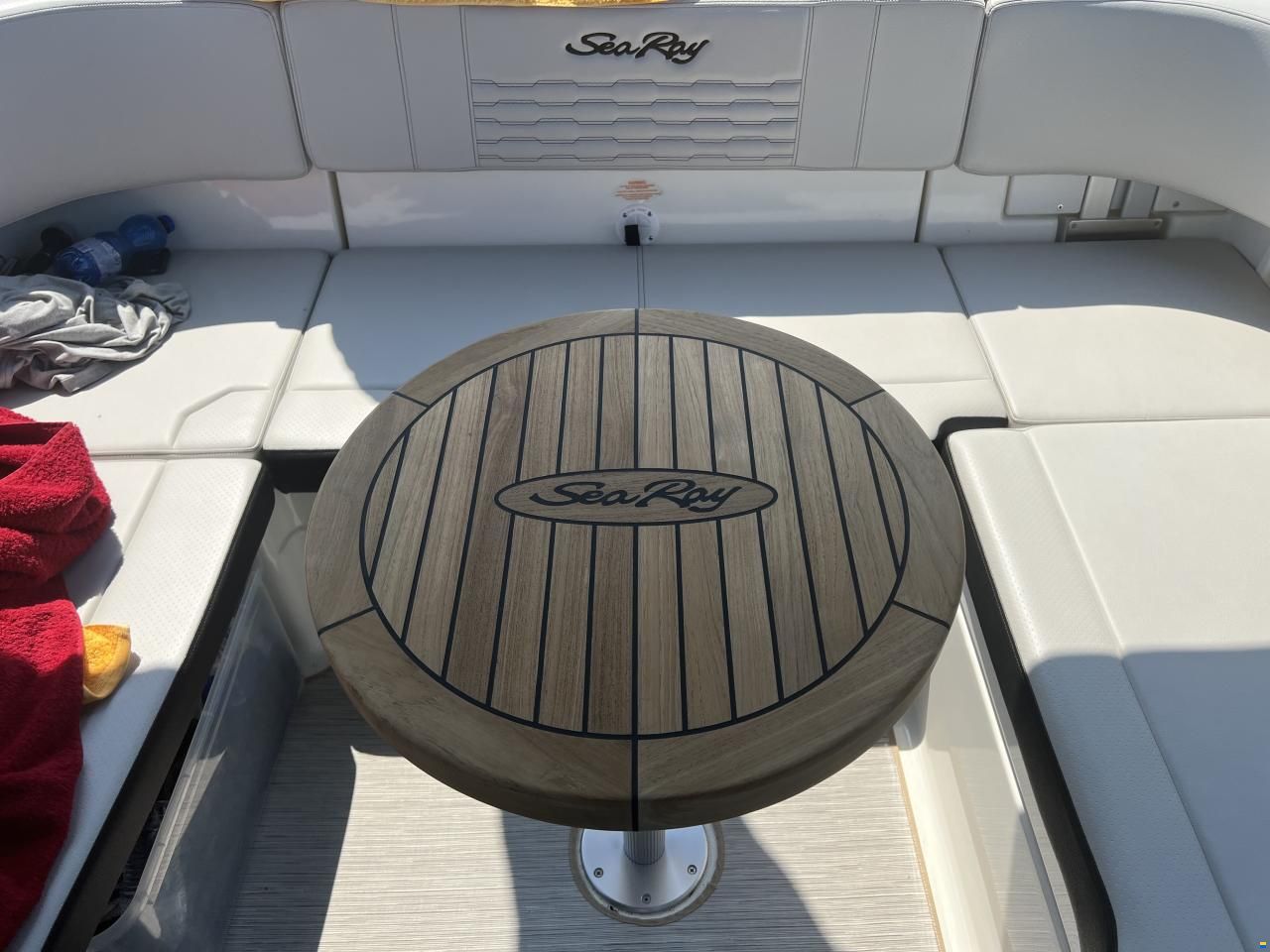 Sea Ray 210 SPXE