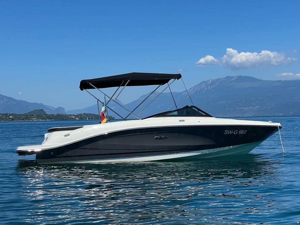 Sea Ray 210 SPXE