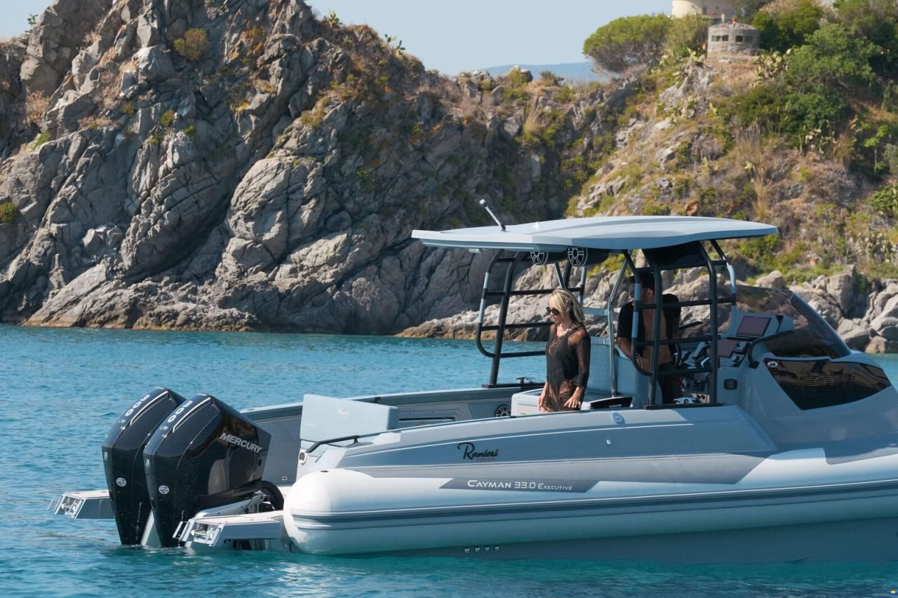 Ranieri GOMMONE RANIERI CAYMAN 33 CABIN 2026 usa