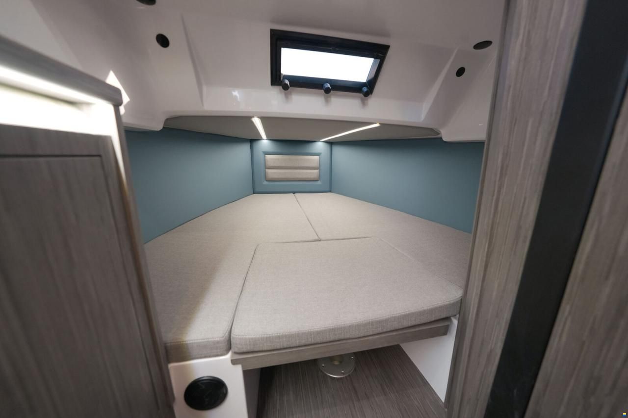 Ranieri GOMMONE RANIERI CAYMAN 33 CABIN 2026 usa