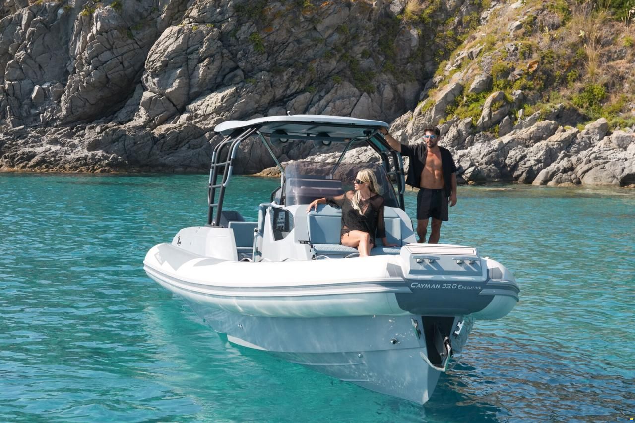 Ranieri GOMMONE RANIERI CAYMAN 33 CABIN 2026 usa