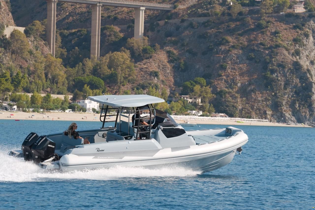 Ranieri GOMMONE RANIERI CAYMAN 33 CABIN 2026 usa